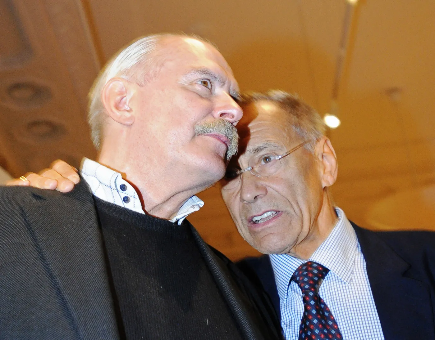 Konczałowski i Michałkow szykują konkurencję dla McDonald's. Proszą Putina o wsparcie