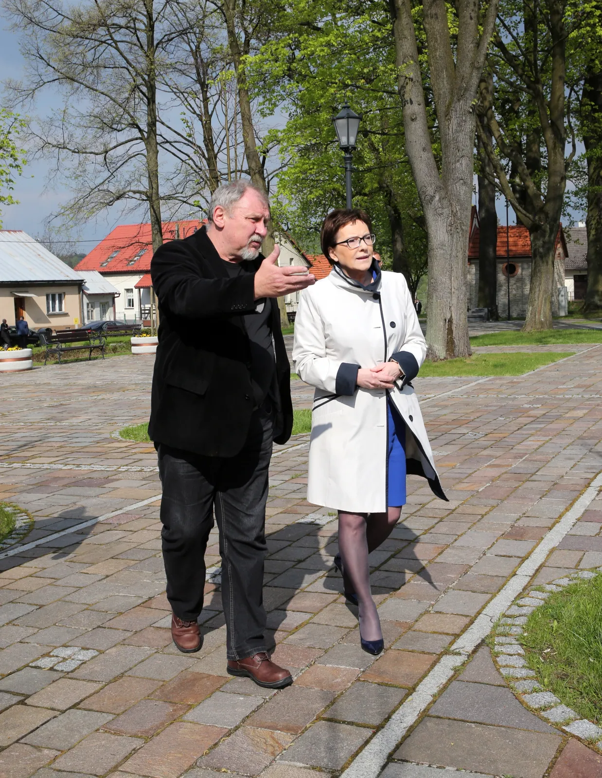 Aktor Andrzej Grabowski i premier Ewa Kopacz w Alwerni