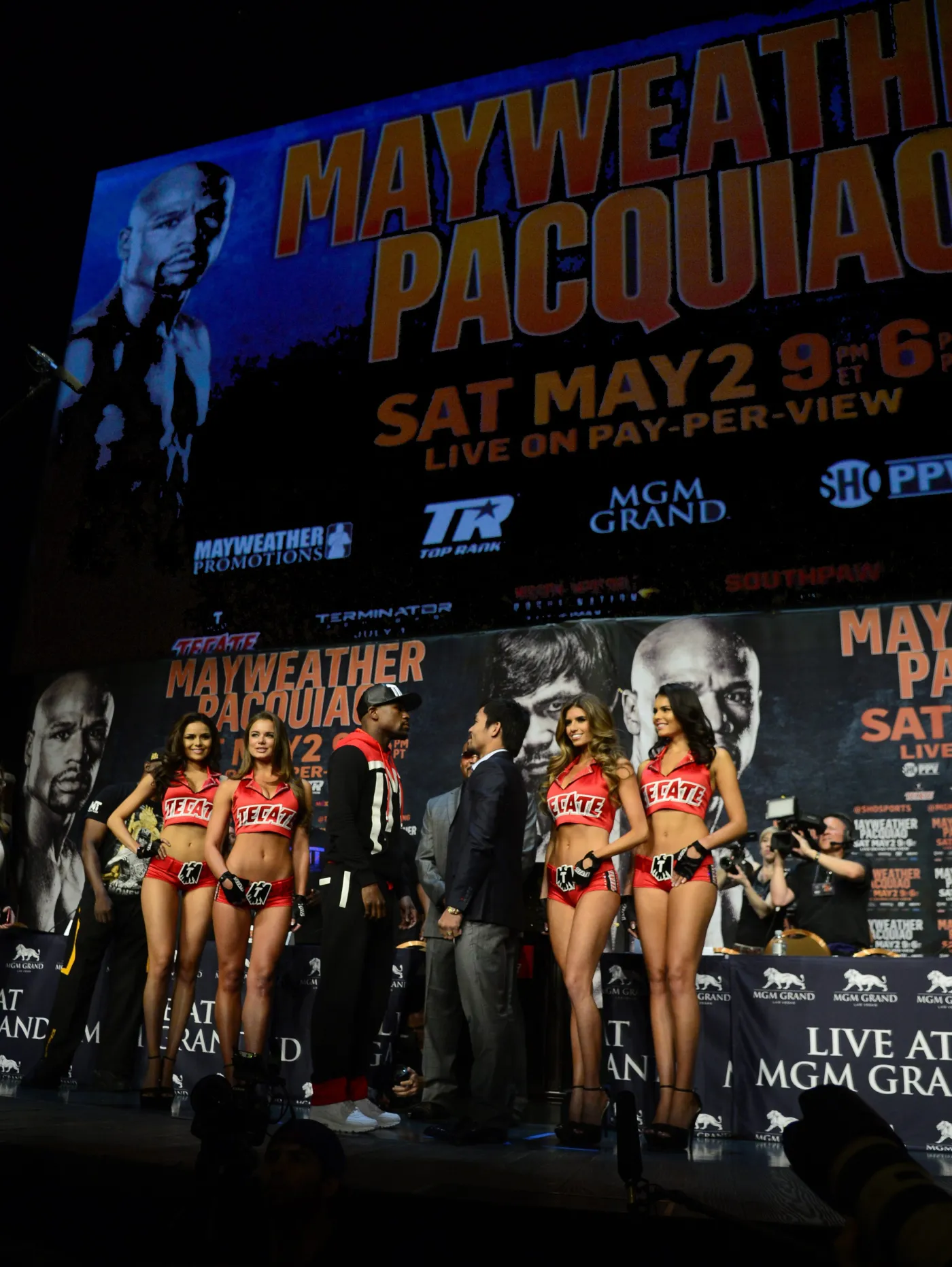 7711802-manny-pacquiao-i-floyd-mayweather.jpg
