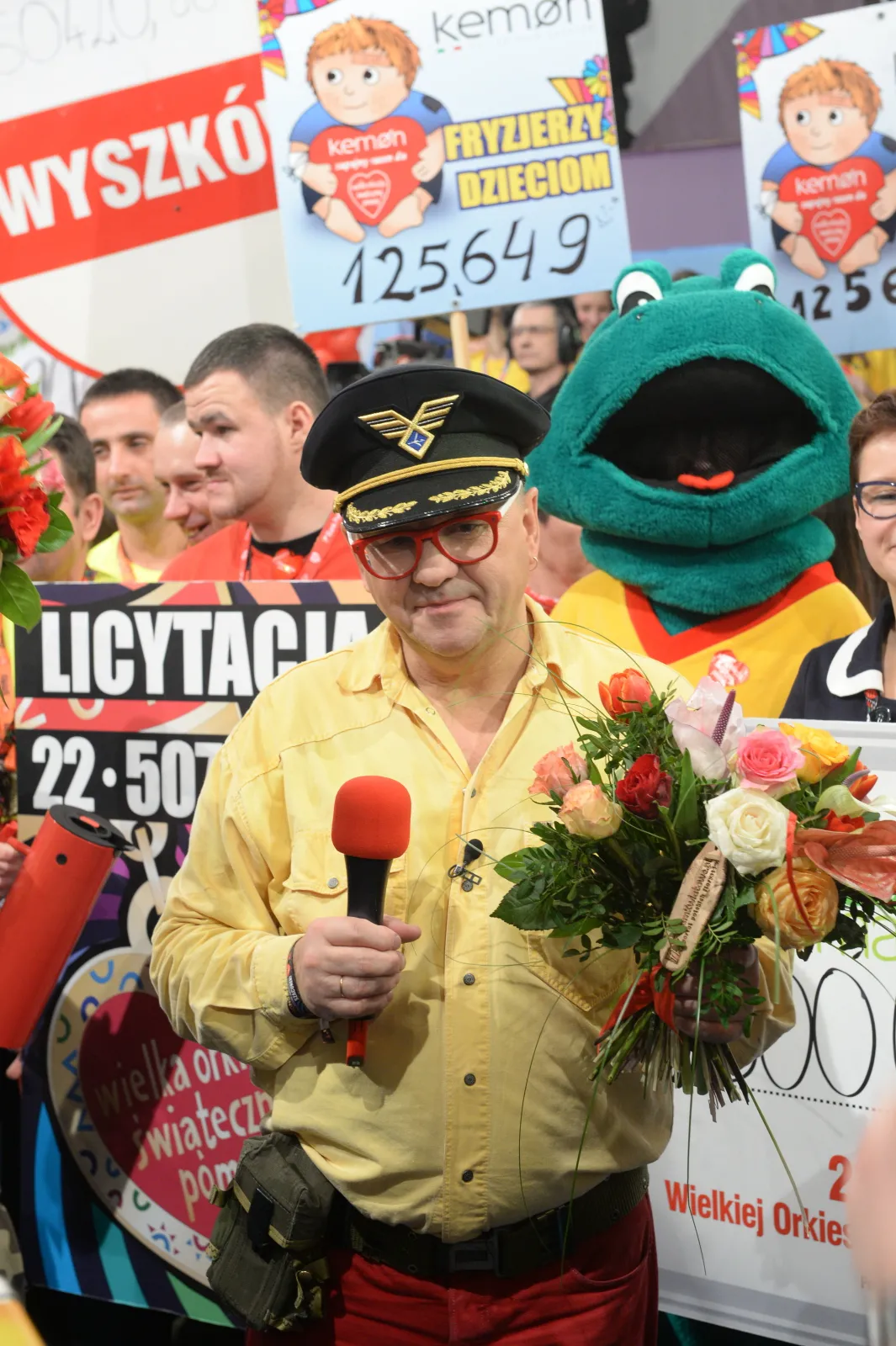 Szef Fundacji Wielkiej Orkiestry Świątecznej Pomocy, główny pomysłodawca i realizator corocznego Finału WOŚP Jerzy Owsiak podczas 23. Finału WOŚP w studiu Telewizji Polskiej w Warszawie