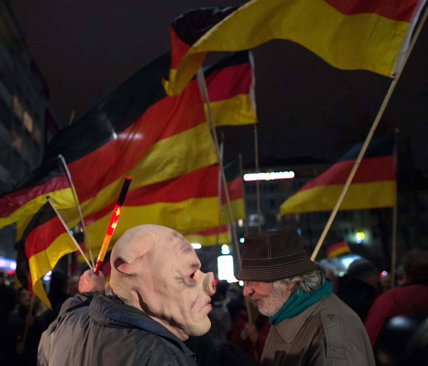 7300323-antyislamski-protest-ruchu-pegida.jpg