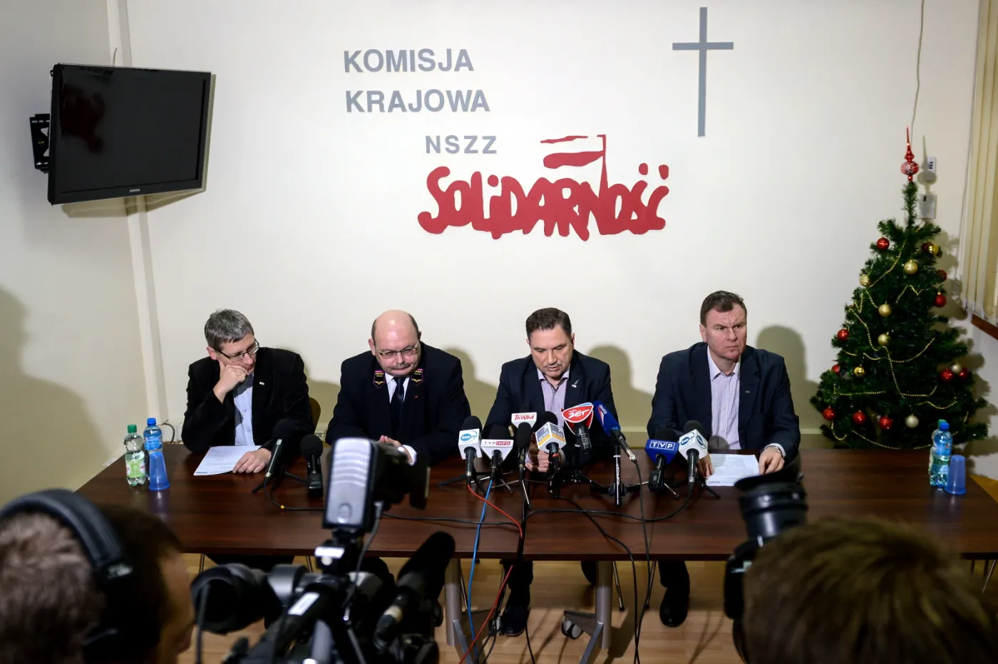 Rzecznik prasowy NSZZ "Solidarność" Marek Lewandowski, szef Sekcji Krajowej Kolejarzy NSZZ "Solidarność" Henryk Grymel, przewodniczący NSZZ "Solidarność" Piotr Duda i jego zastępca Bogdan Kubiak