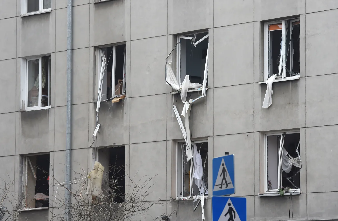 7346786-wybuch-gazu-w-centrum-warszawy.jpg