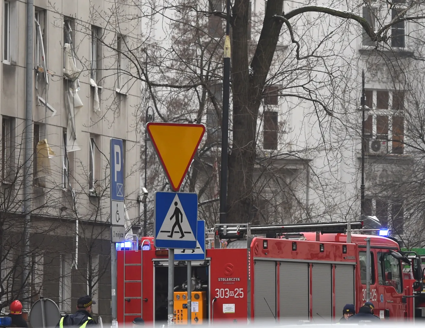 7346873-wybuch-gazu-w-centrum-warszawy.jpg