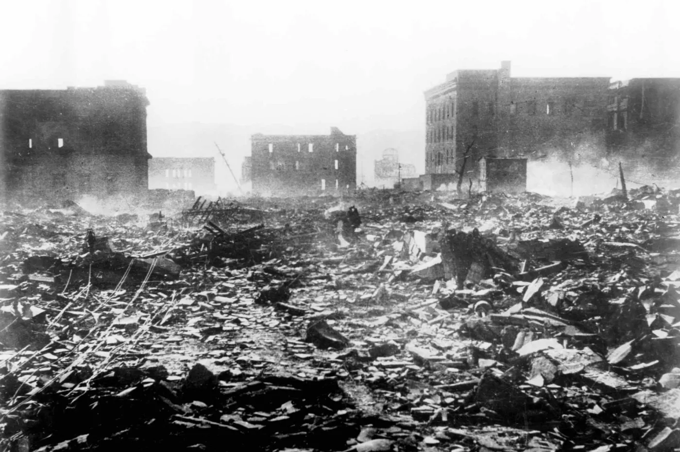 4929667-hiroszima-w-sierpniu-1945-roku.jpg