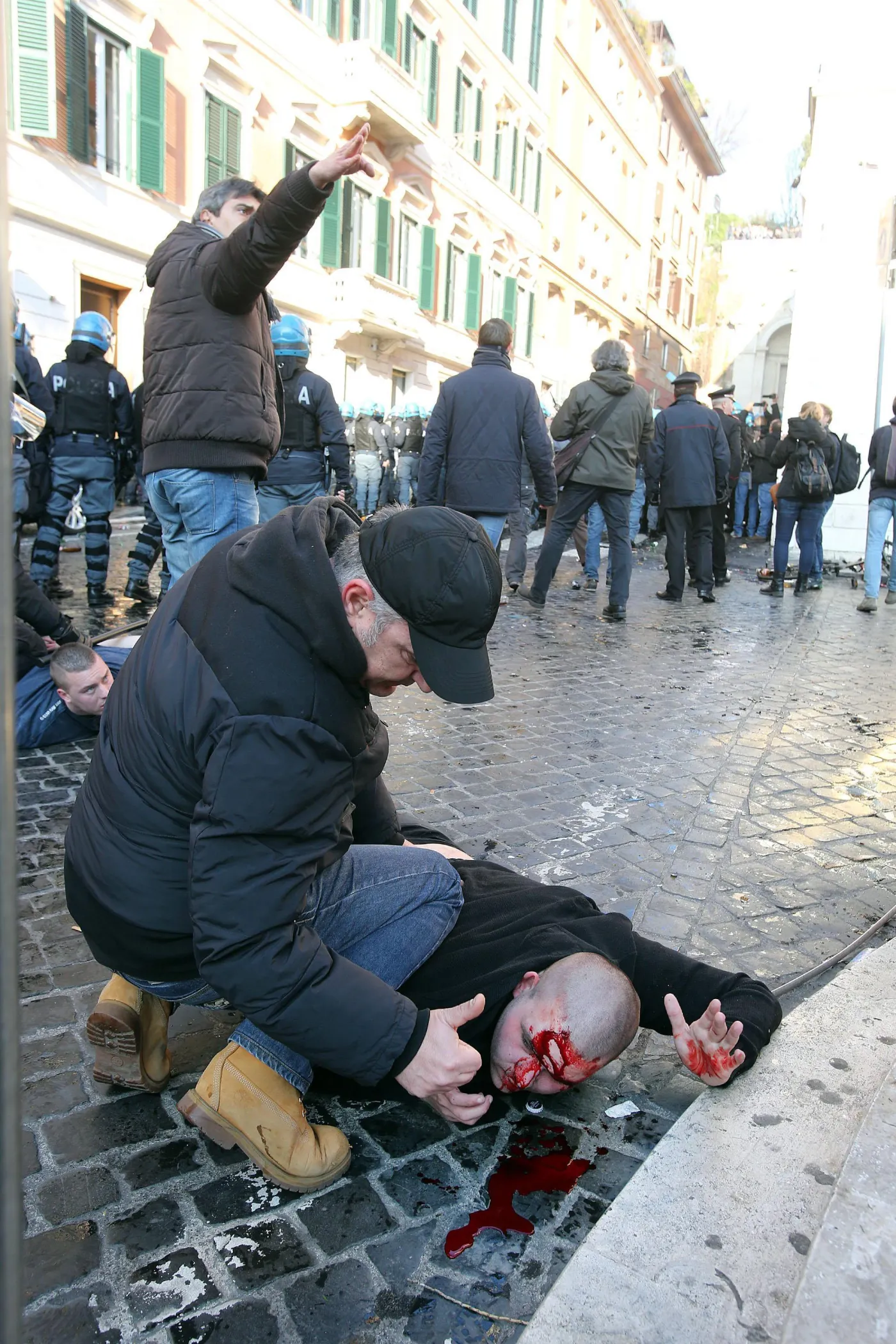 7447962-zadyma-przed-meczem-ligi-europy.jpg