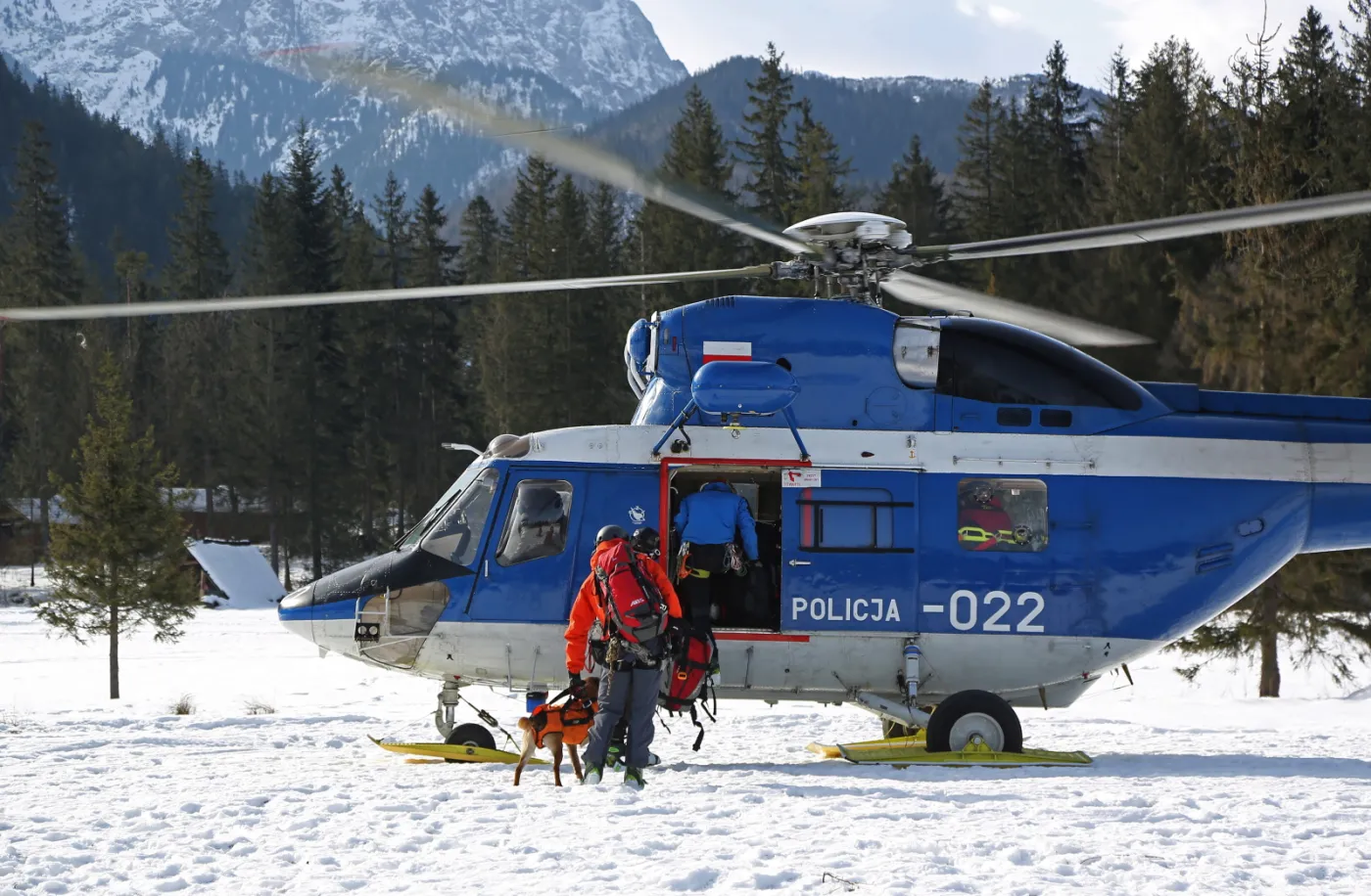 7468159-grupa-ratownikow-tatrzanskiego.jpg