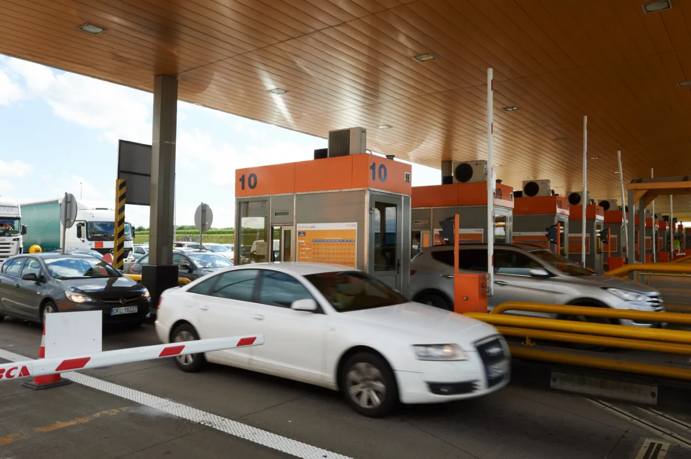 Otwarte bramki na autostradzie A1 w Rusocinie