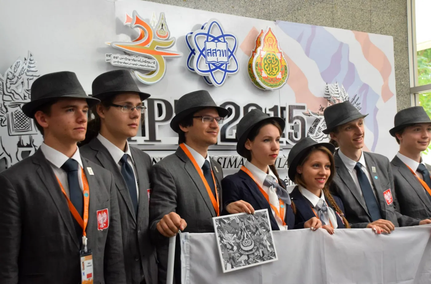 Polska drużyna młodych fizyków