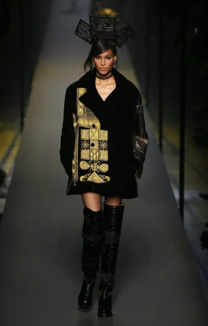 7959697-jean-paul-gaultier-haute-couture.jpg