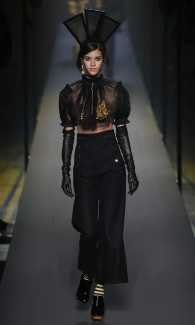 7959722-jean-paul-gaultier-haute-couture.jpg
