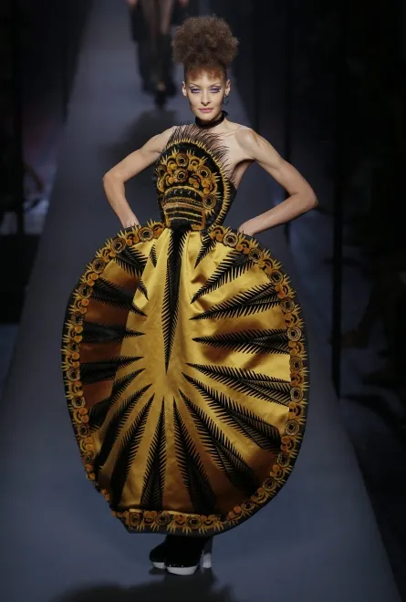 7959793-jean-paul-gaultier-haute-couture.jpg