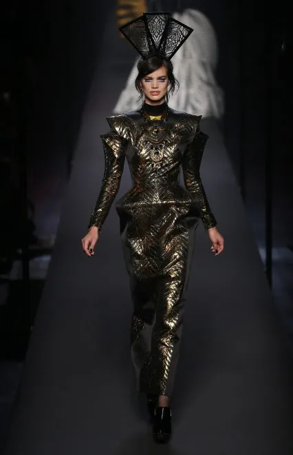 7959818-jean-paul-gaultier-haute-couture.jpg