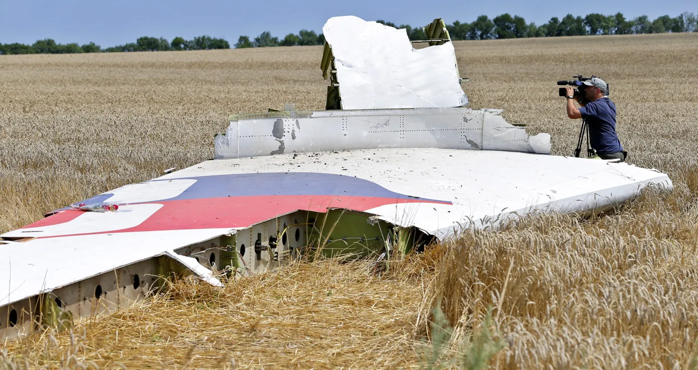 Rok od zestrzelenia malezyjskiego boeinga. Ekspert: Donbas stał się sprawą międzynarodową