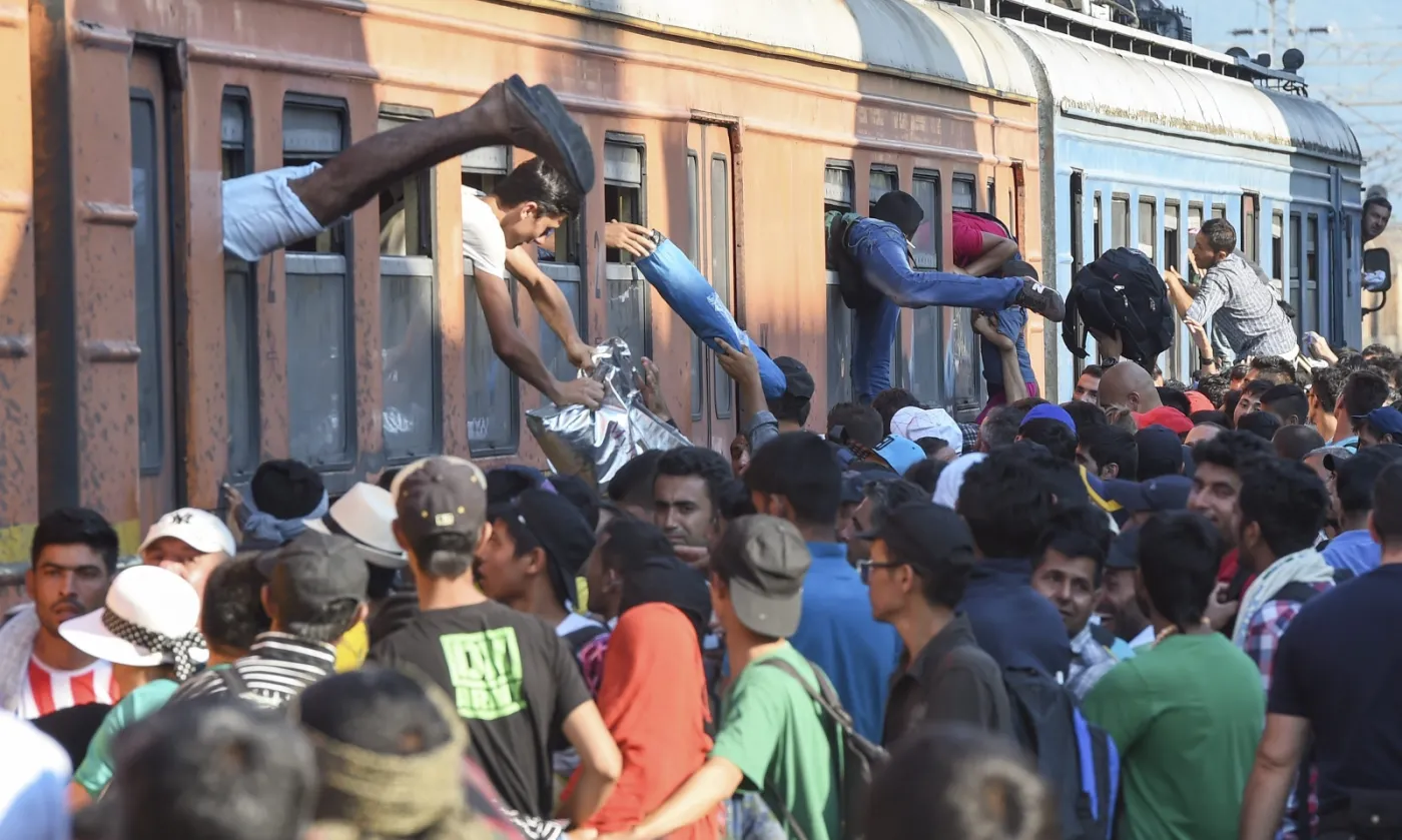 Imigranci na stacji Geveglija w Macedonii