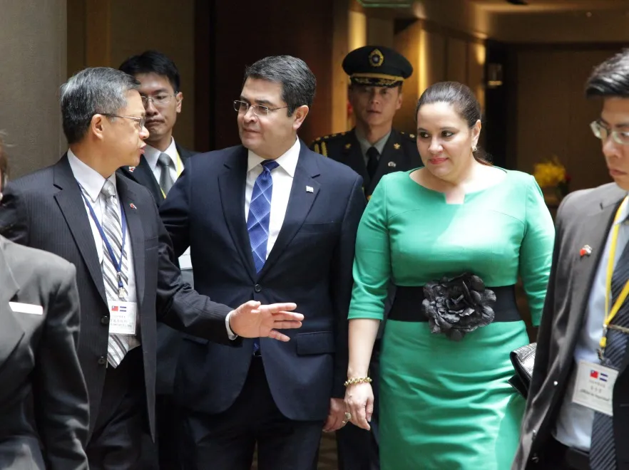 8011973-juan-orlando-hernandez-alvarado.jpg
