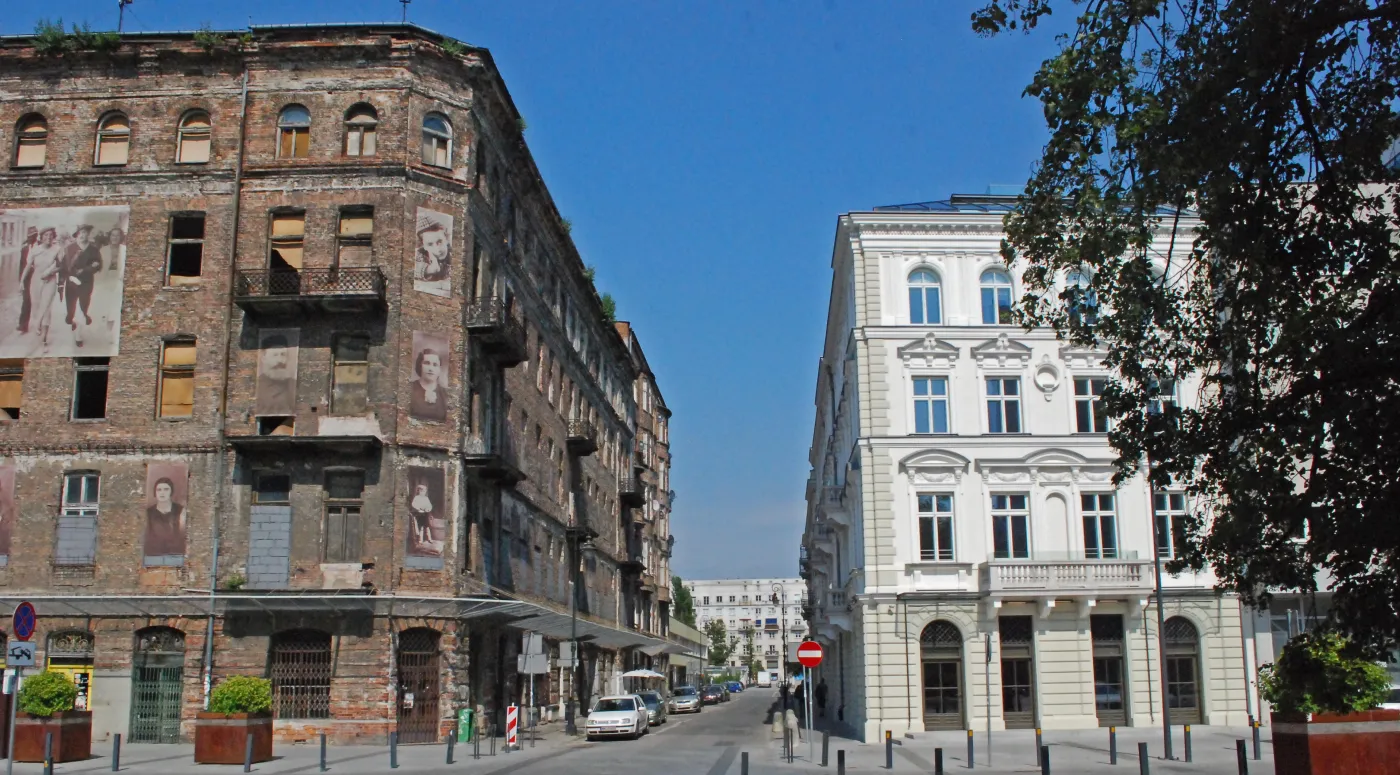 5244383-widok-z-placu-grzybowskiego-na.jpg