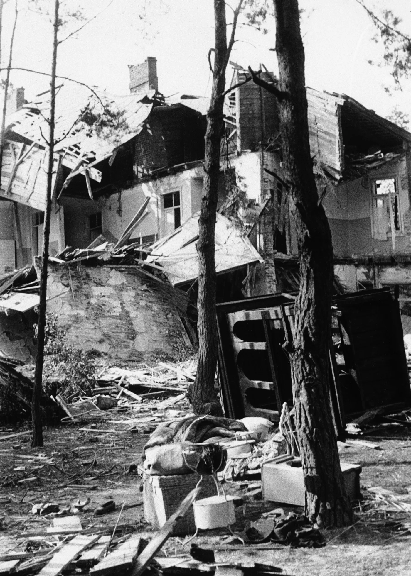 6873767-warszawa-1939-ii-wojna-swiatowa.jpg