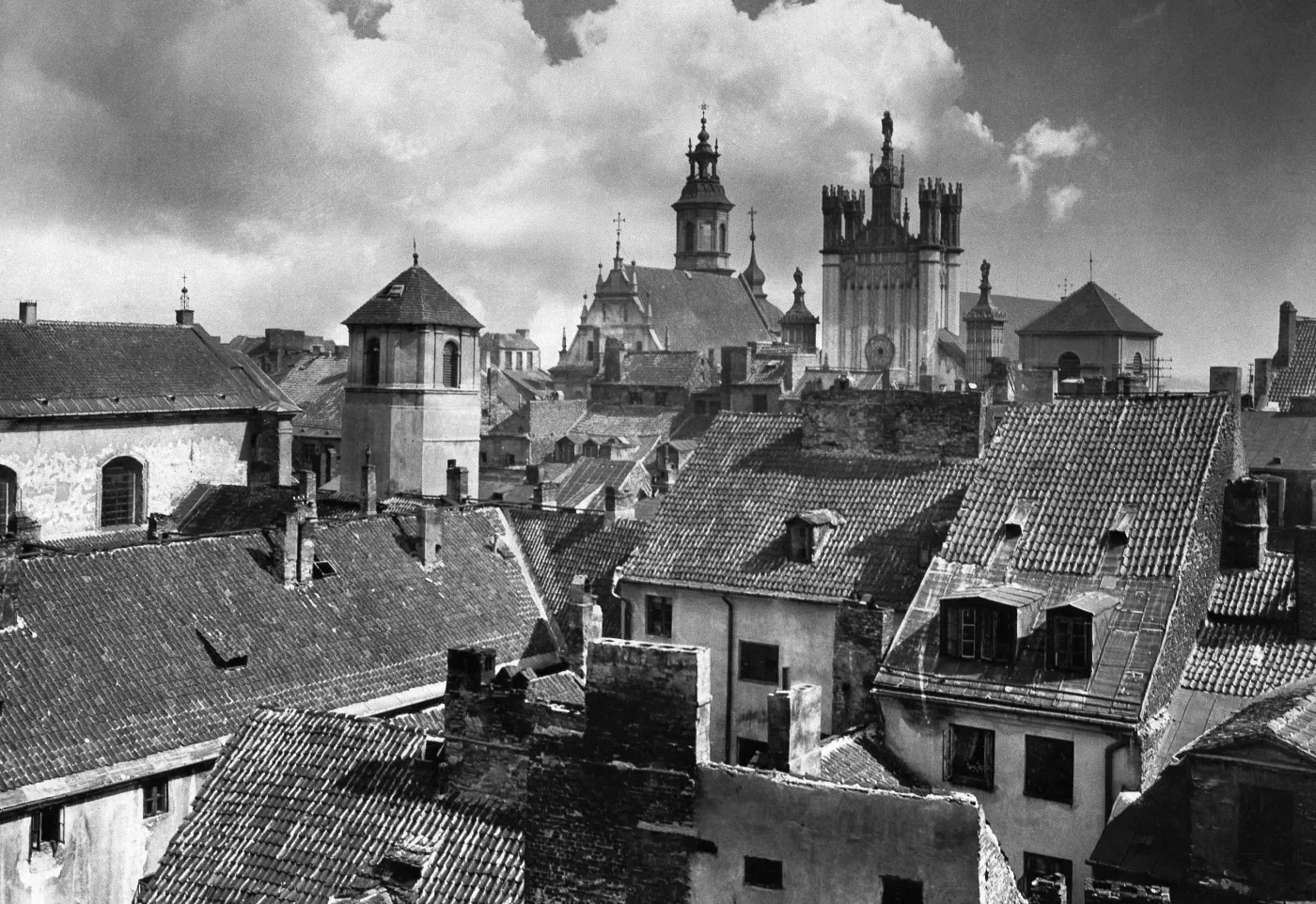 6874168-warszawa-1939-ii-wojna-swiatowa.jpg