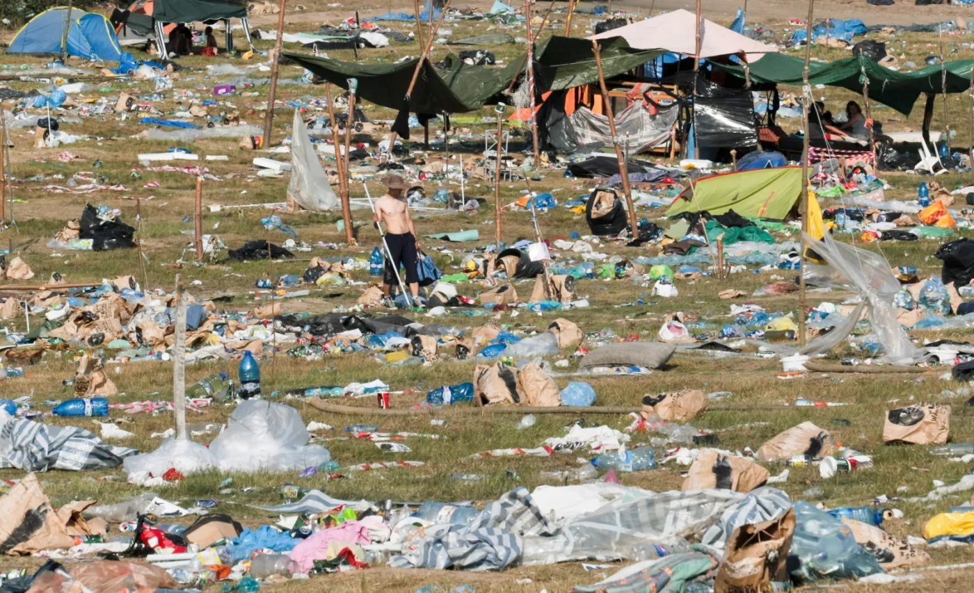 Sprzątanie po Przystanku Woodstock