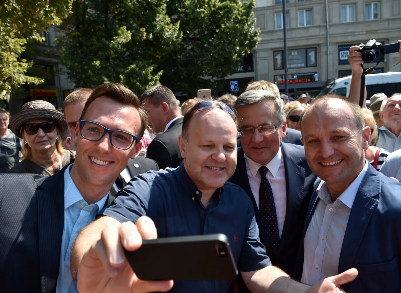 8054465-prezydent-bronislaw-komorowski.jpg