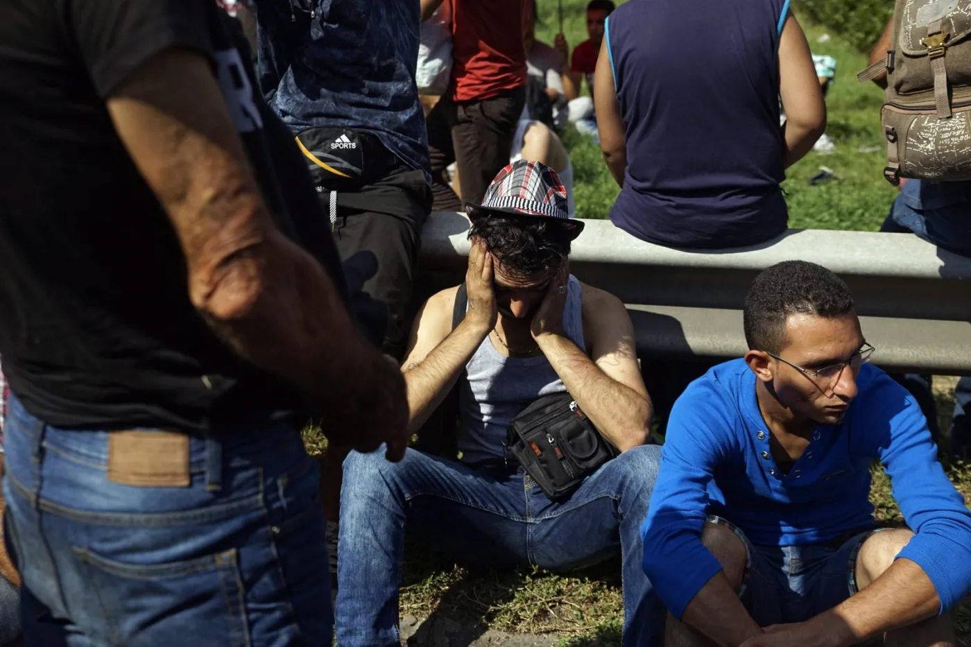 8169088-imigranci-opuszczaja-budapeszt.jpg