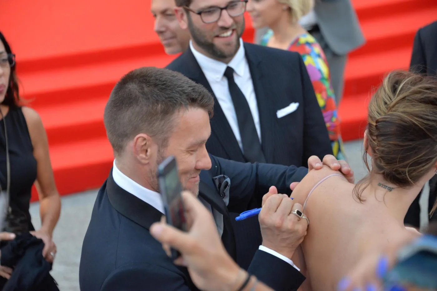 8179608-dakota-johnson-i-joel-edgerton.jpg