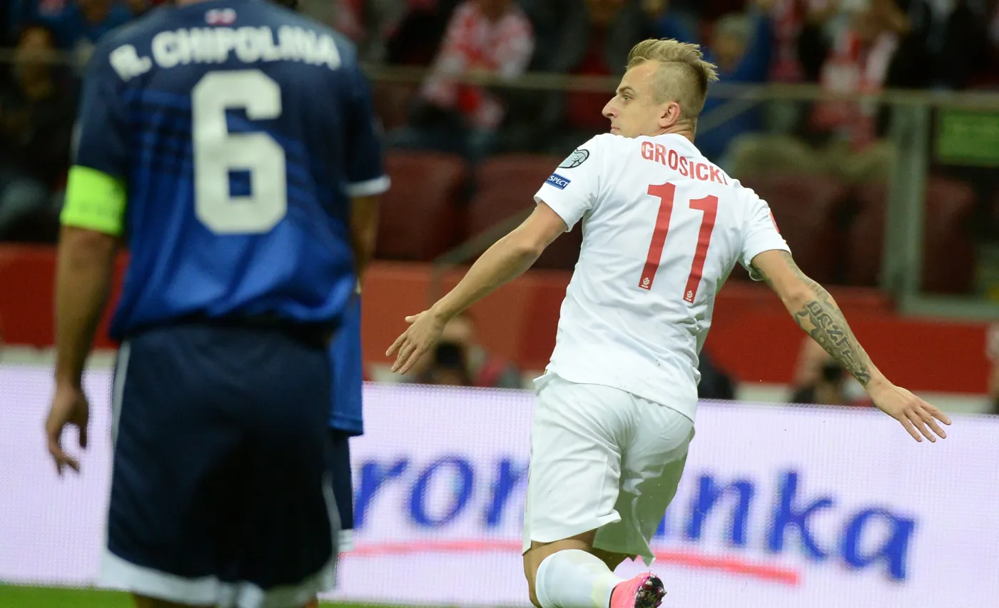 8182034-gracz-reprezentacji-polski-kamil.jpg