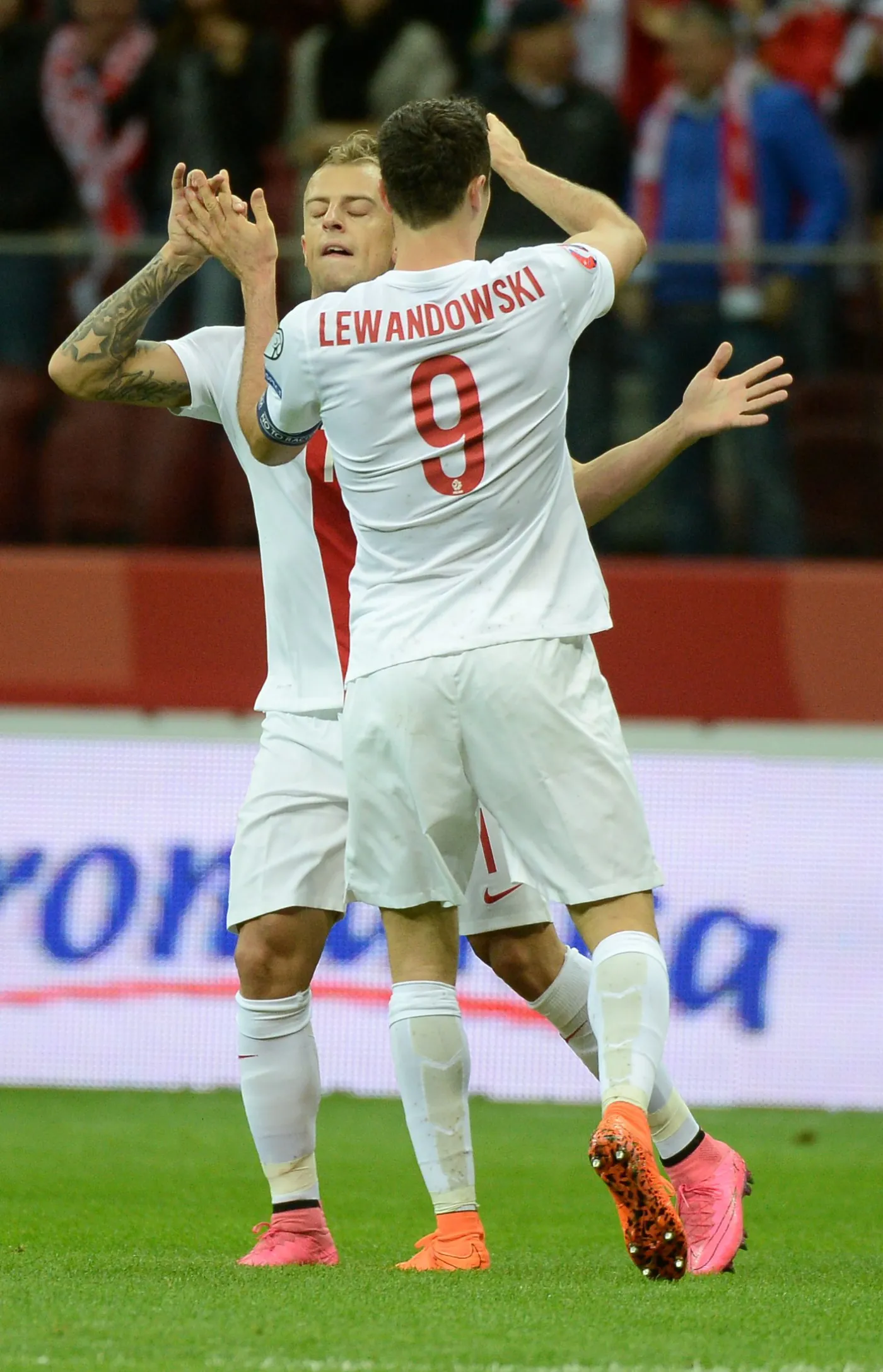 8182065-gracz-reprezentacji-polski-kamil.jpg