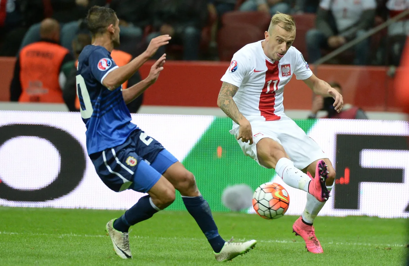 8182344-gracz-reprezentacji-polski-kamil.jpg