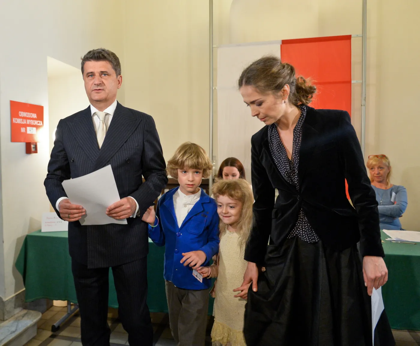 7751279-lider-twojego-ruchu-i-kandydat.jpg