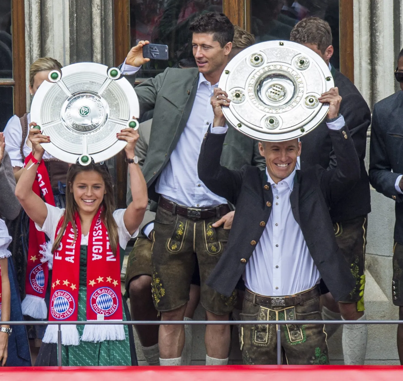 7806011-tak-robert-lewandowski-z-kolegami.jpg