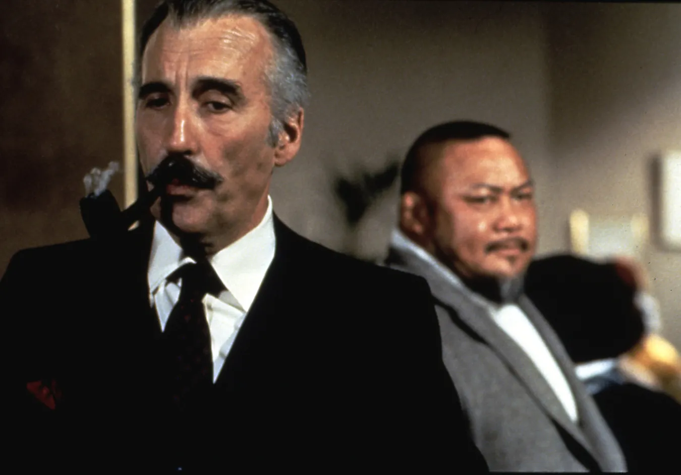 7864324-christopher-lee-w-filmie-oko-za.jpg