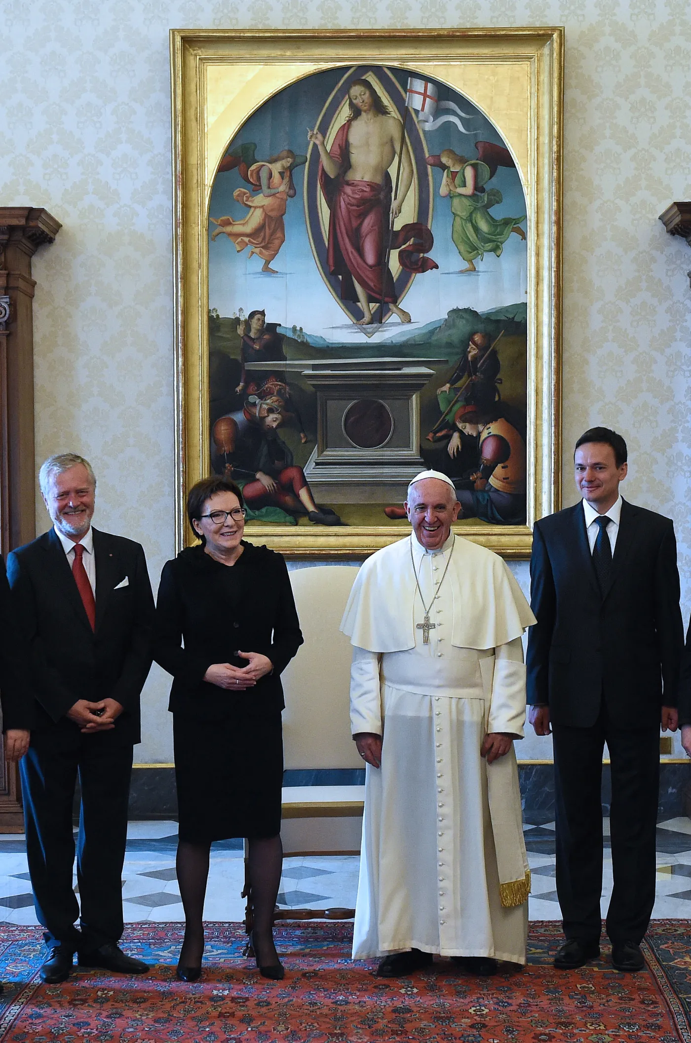 7867636-papiez-franciszek-przyjal-premier.jpg