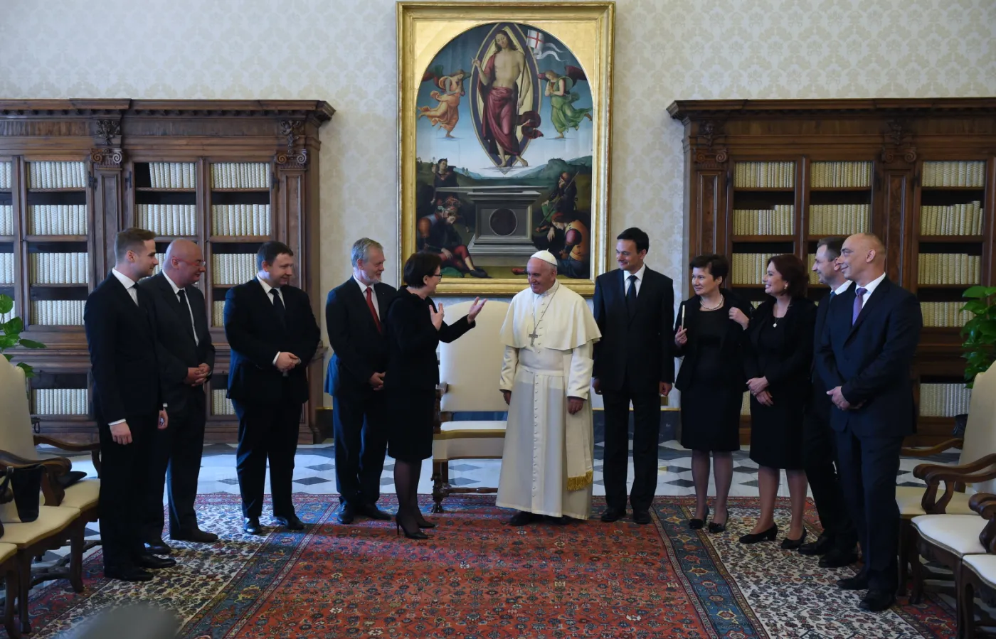 7867726-papiez-franciszek-przyjal-premier.jpg