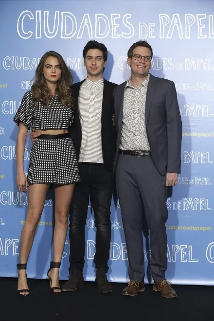7882136-natt-wolff-cara-delevingne-john.jpg