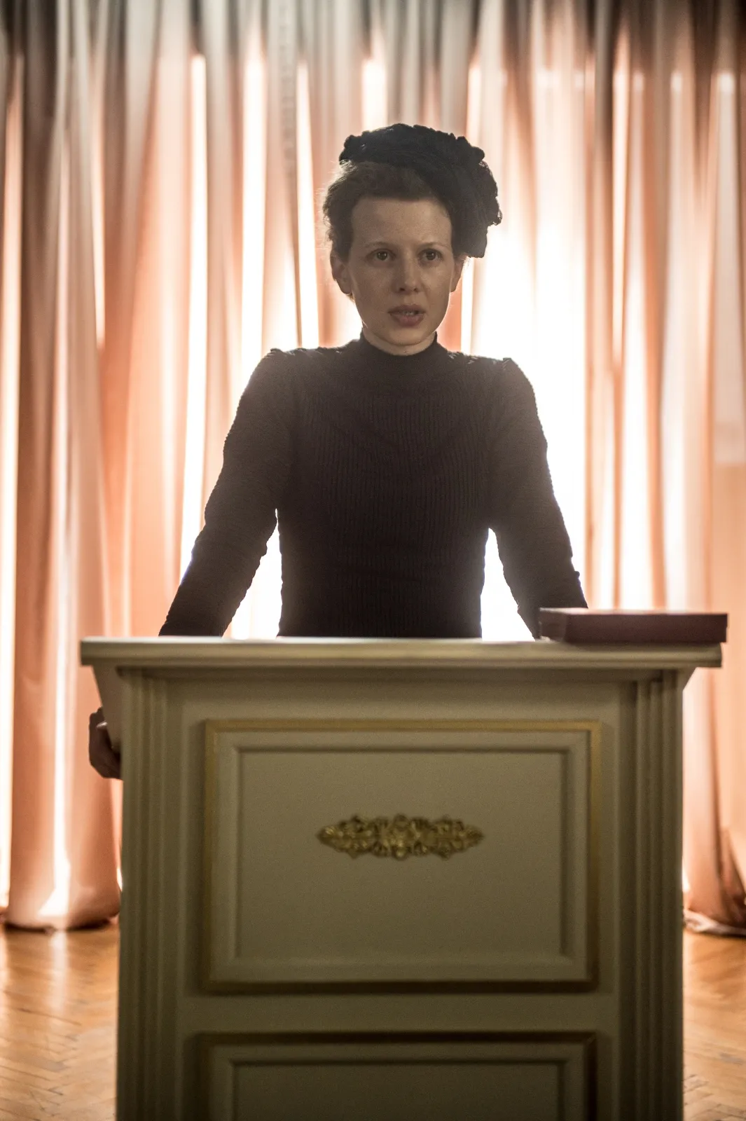 7888478-karolina-gruszka-na-planie-filmu.jpg
