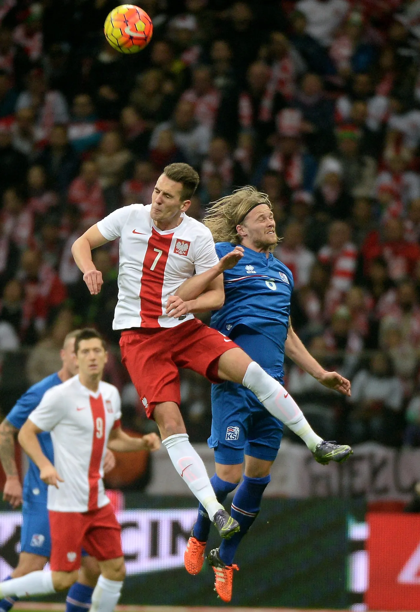 8418255-polak-arkadiusz-milik-l-walczy.jpg