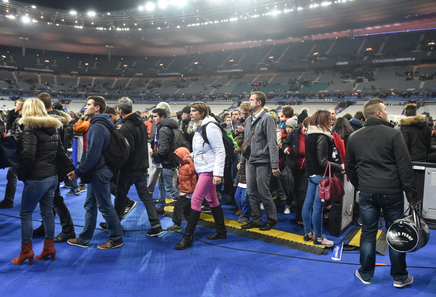 8419694-zamachy-terrorystyczne-w-paryzu.jpg