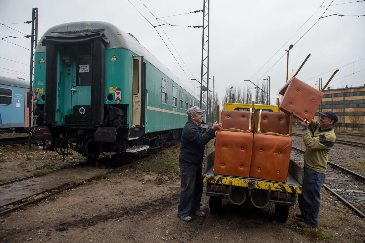 Podróżowali nim m.in. Gierek, Jaruzelski, Wałęsa, teraz pociąg trafił do muzeum. GALERIA