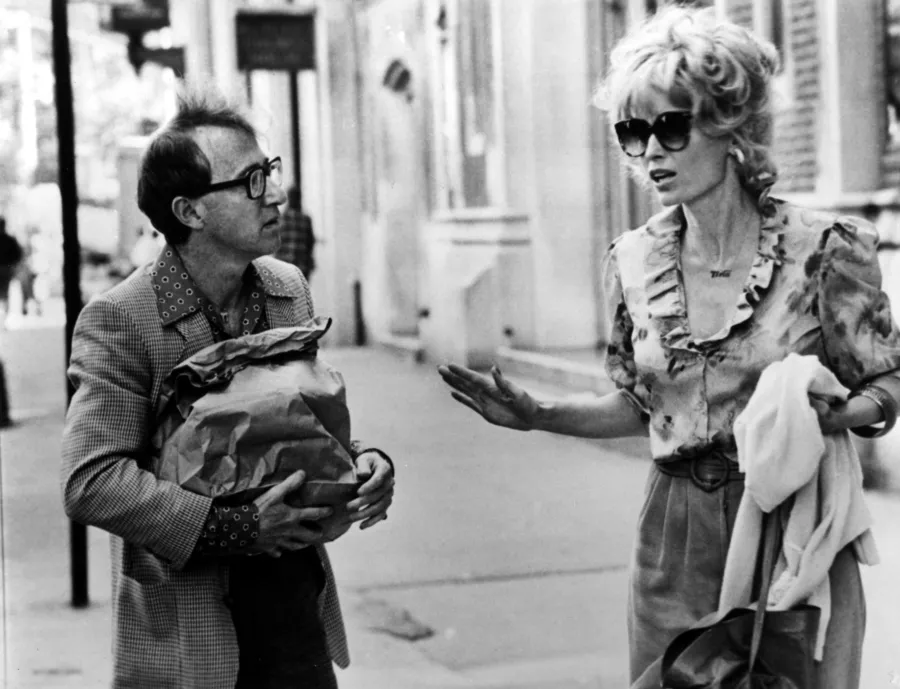 8488156-mia-farrow-i-woody-allen-w-filmie.jpg