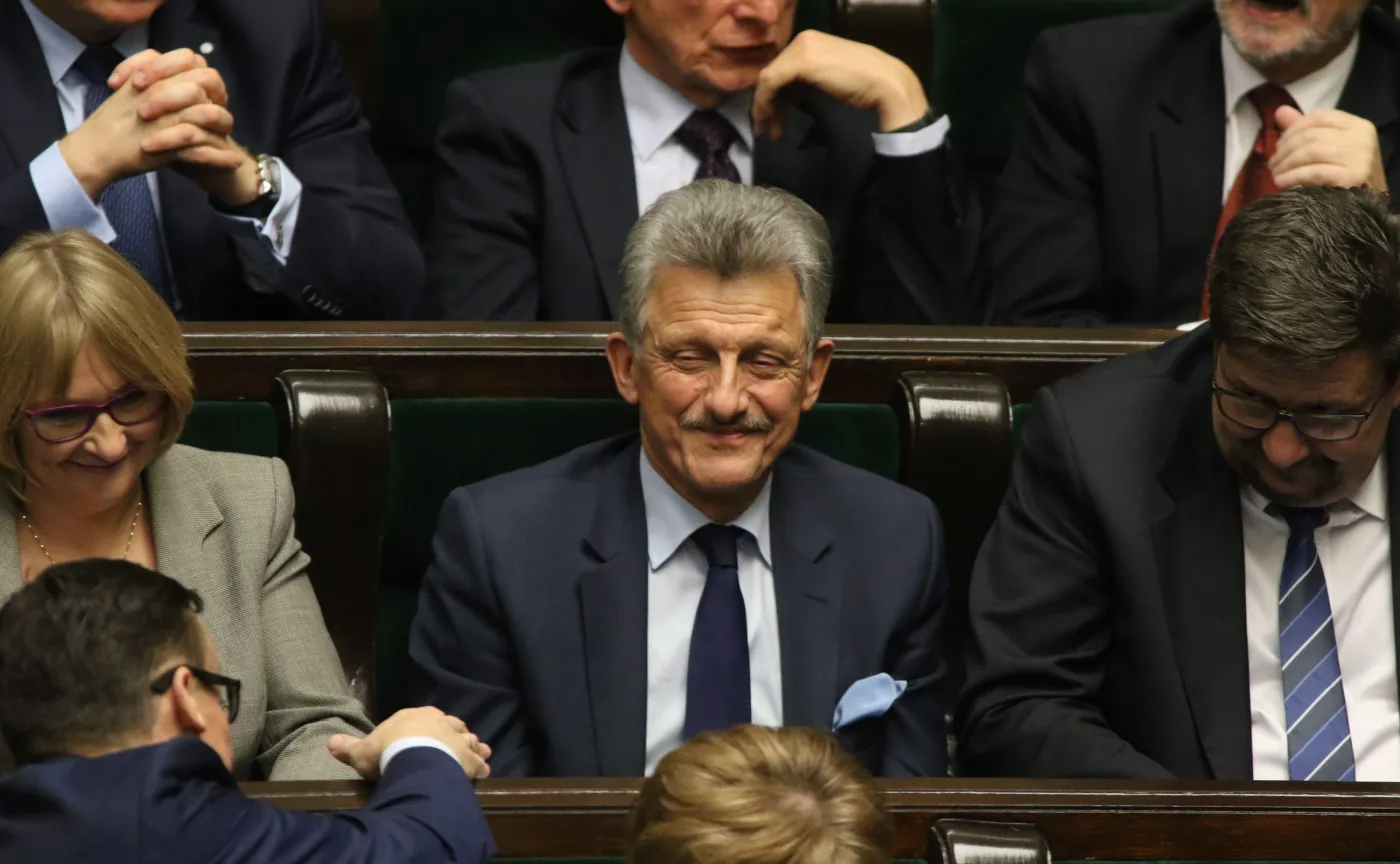 Poseł PiS Stanisław Piotrowicz na sali posiedzeń w Sejmie