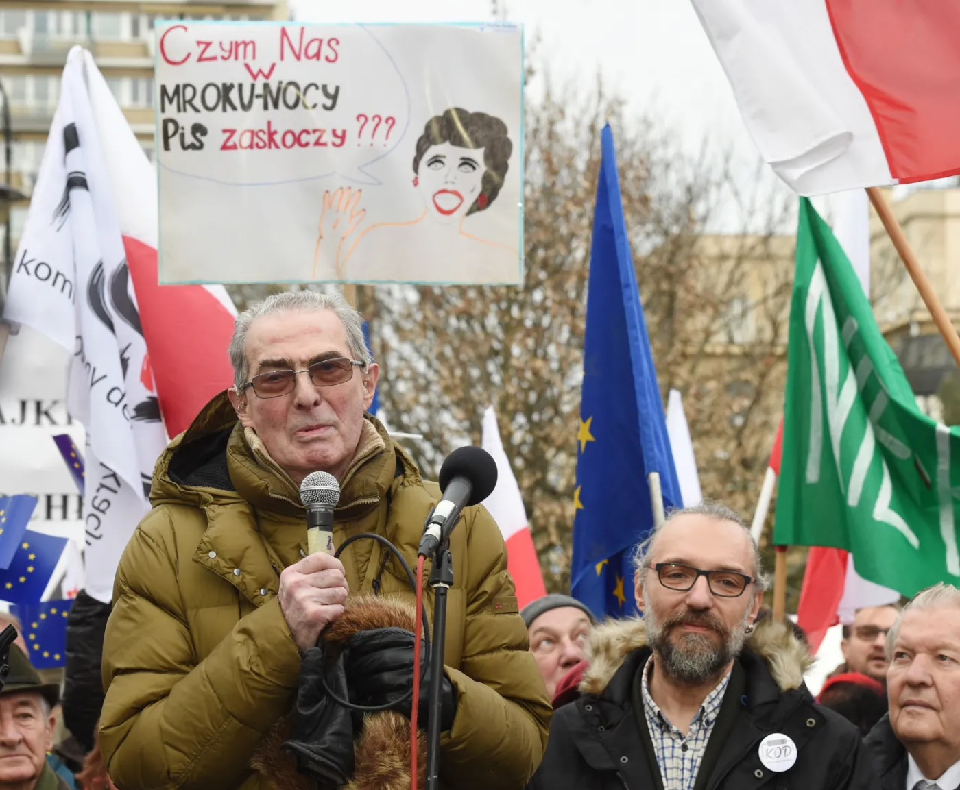 8564901-karol-modzelewski-na-manifestacji.jpg