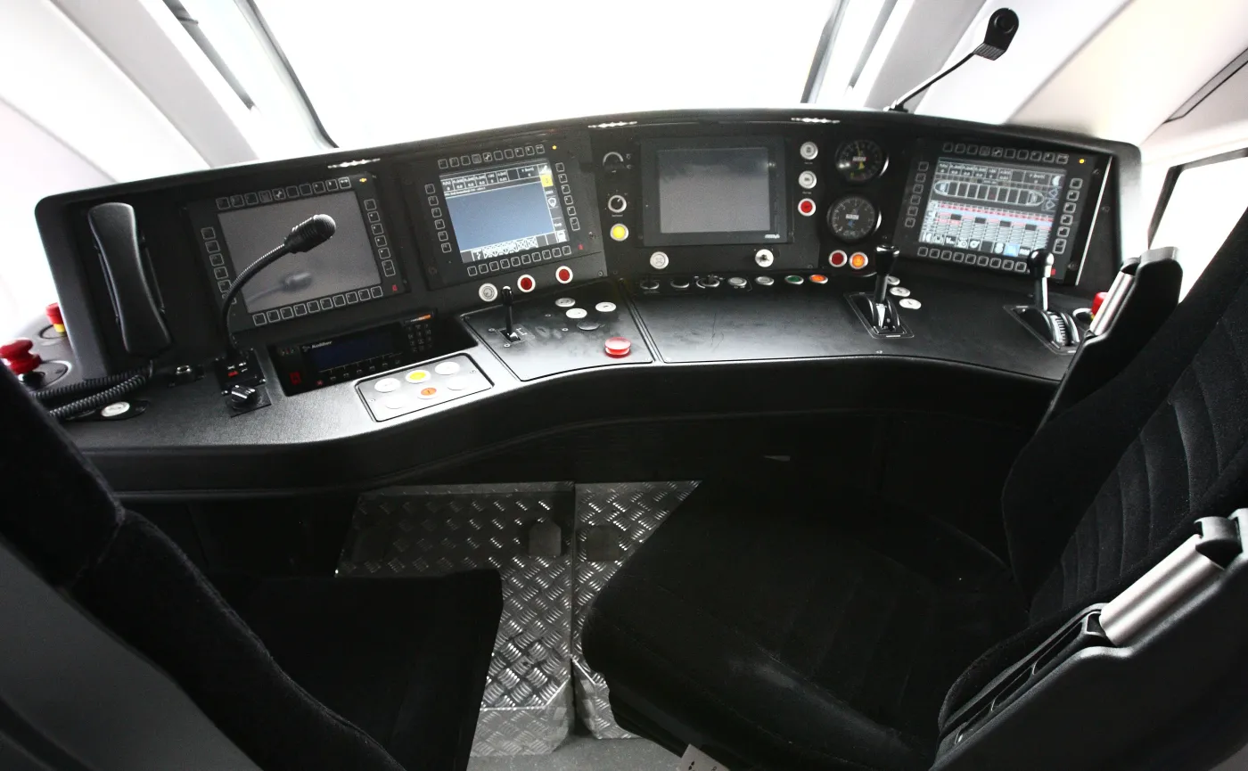 8583832-pociag-dart-z-bydgoskiej-firmy.jpg