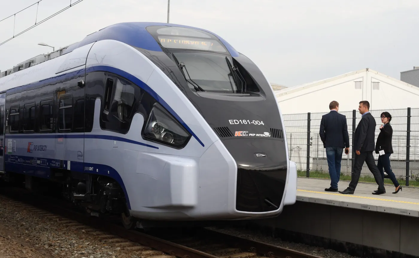 8583960-pociag-dart-z-bydgoskiej-firmy.jpg