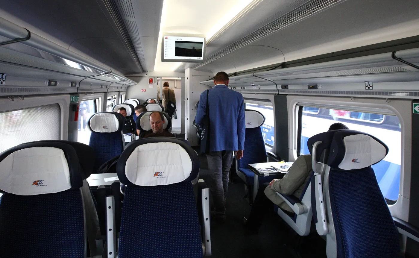 8583992-pociag-dart-z-bydgoskiej-firmy.jpg