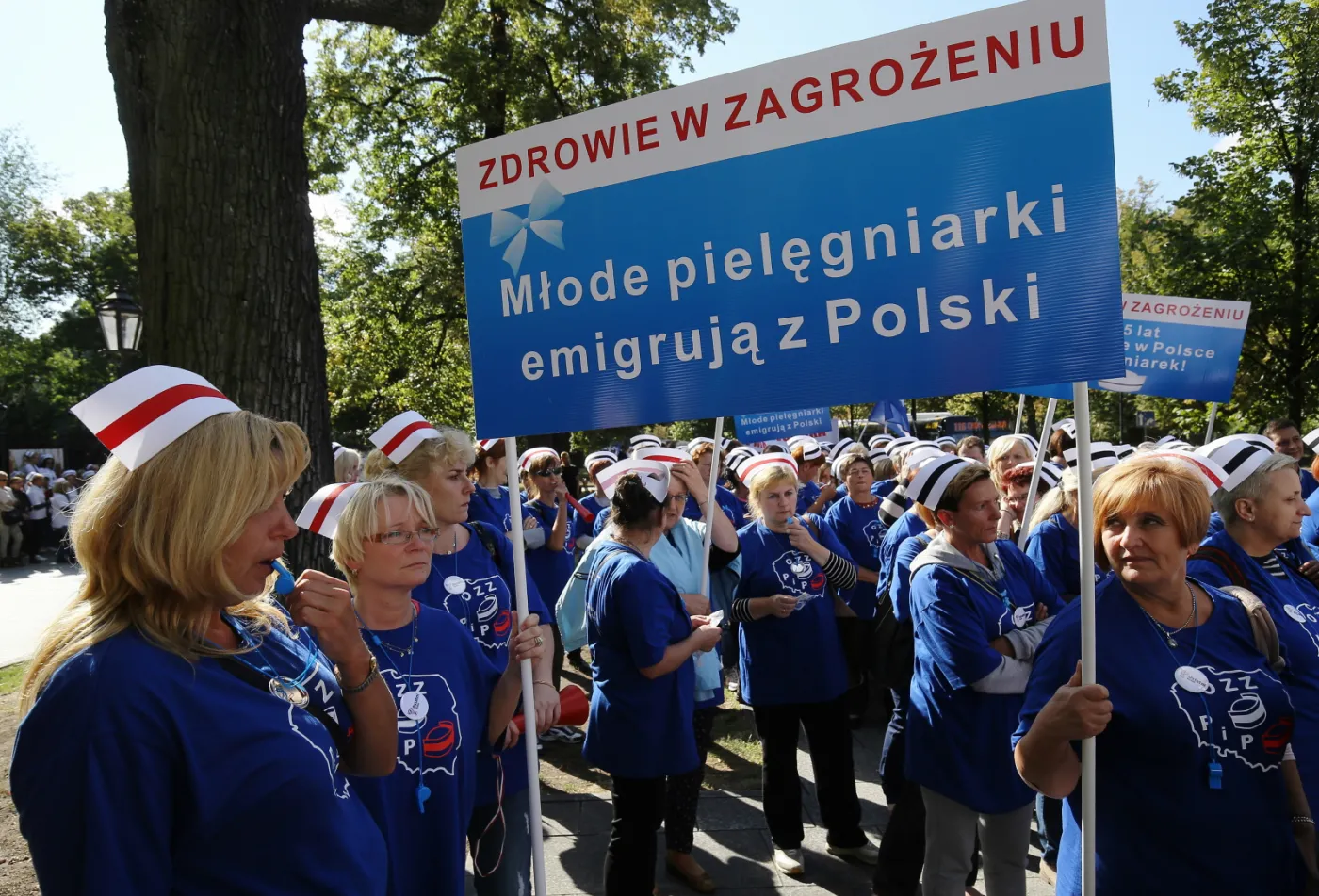 Protest pielęgniarek i położnych w Warszawie