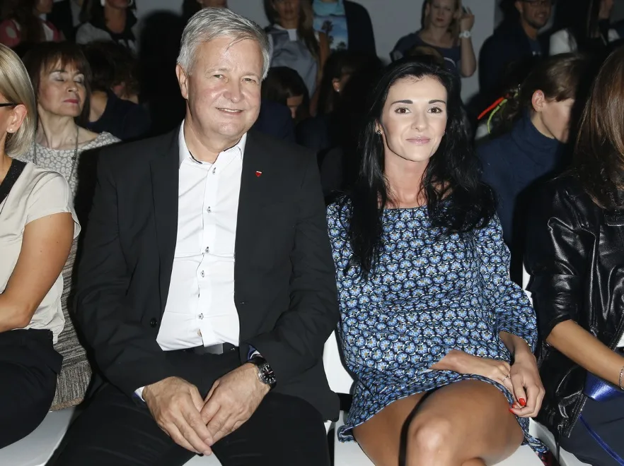 Motyle w brzuchu widać gołym okiem! Apoloniusz Tajner z 36 lat młodszą partnerką