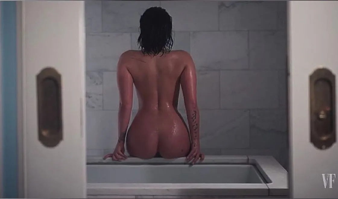 Demi Lovato nago i bez retuszu w sesji zdjęciowej dla Vanity Fair