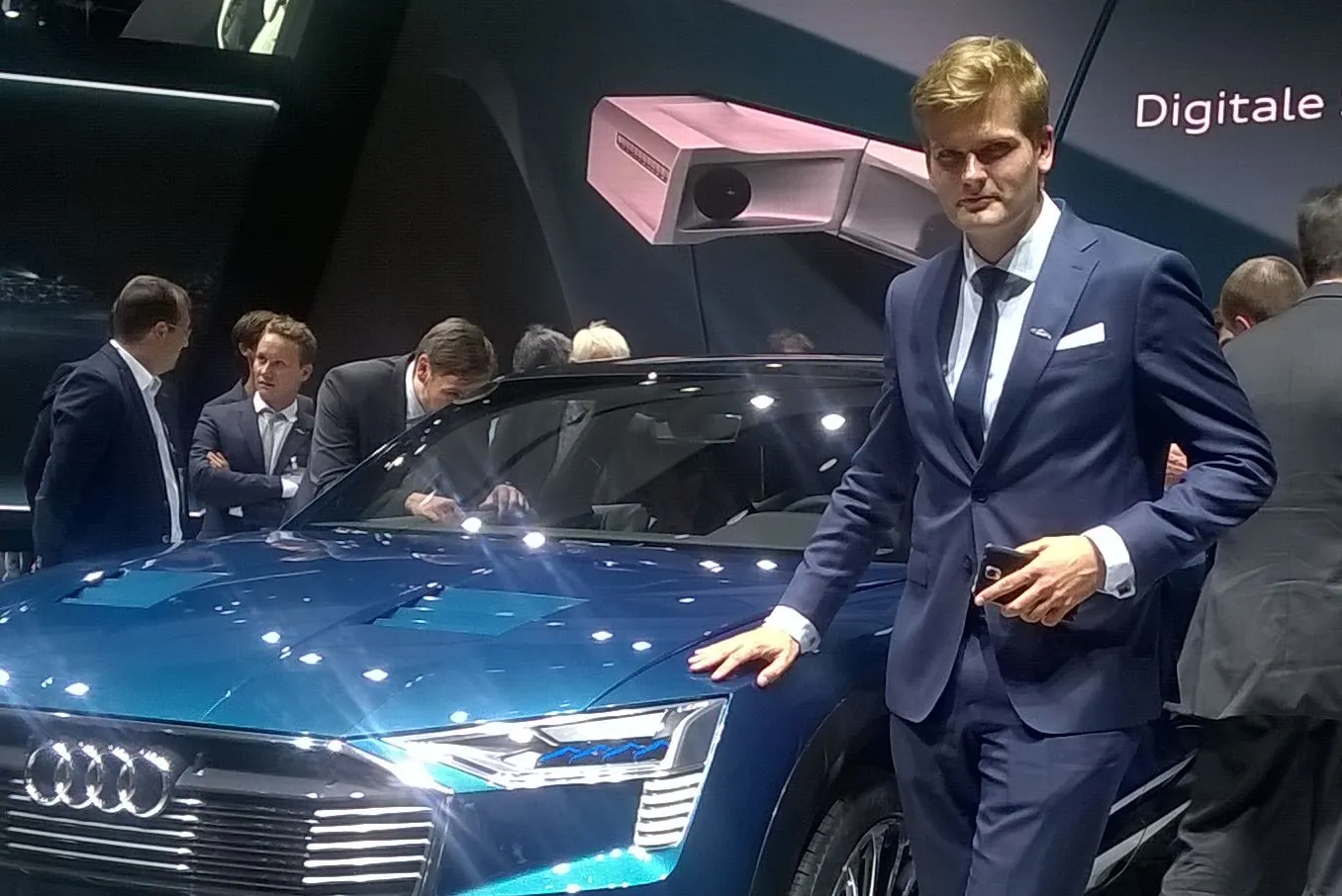 Auto stworzone przez Polaka zachwyciło we Frankfurcie. Przejedzie 500 km bez ładowania